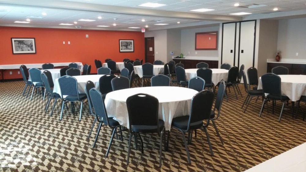 Holiday Inn Express and Suites Golden Denver Area Image 11